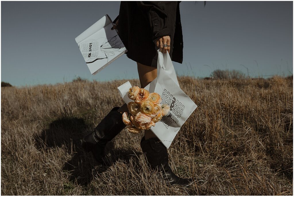 Dallas artist Alli K with her dropshipping products